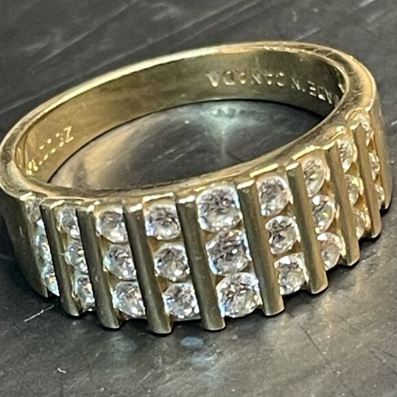 14k Solid Gold and CZ Ring made in Canada Size 8 - Picture 1 of 5